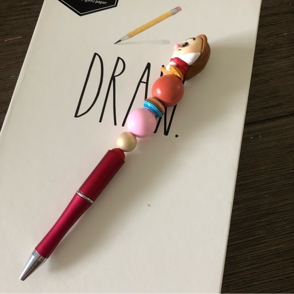 Disney Doorables: Snow White and the Seven Dwarfs: Grumpy handmade beaded pen - Picture 2 of 3